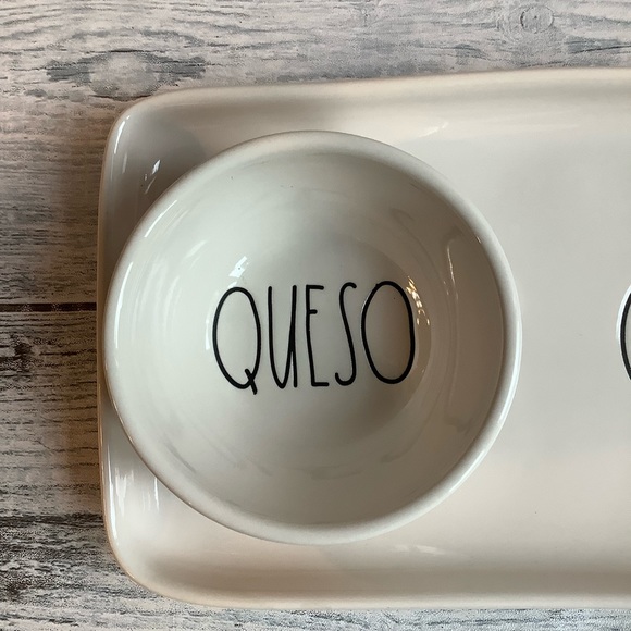 Rae Dunn Queso & Chips Serving Tray - Picture 3 of 4